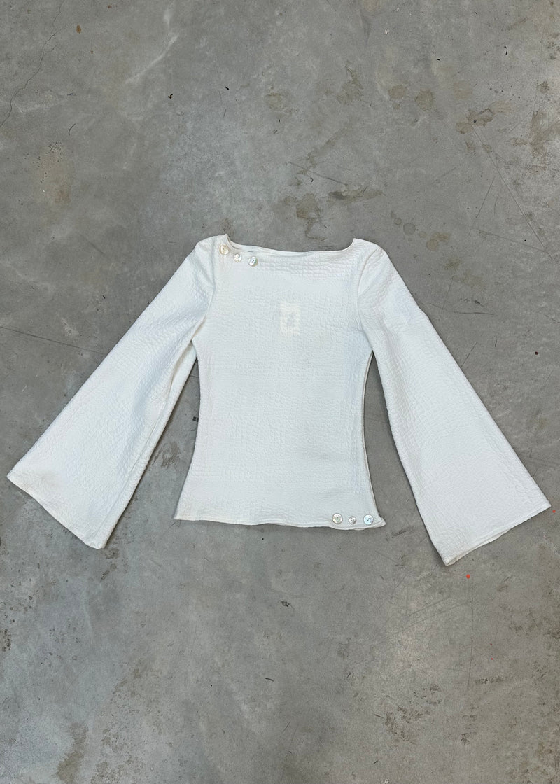 LONG SLEEVE FLOWY BUTTON TOP