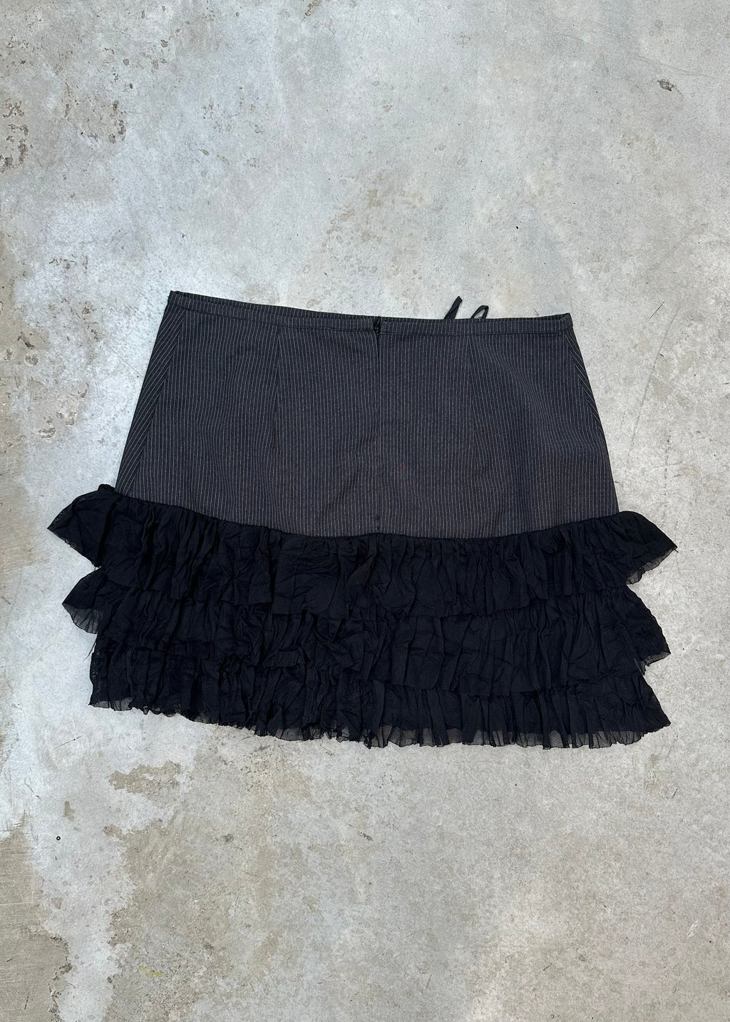 STRIPED AND MESH RUFFLE SKIRT