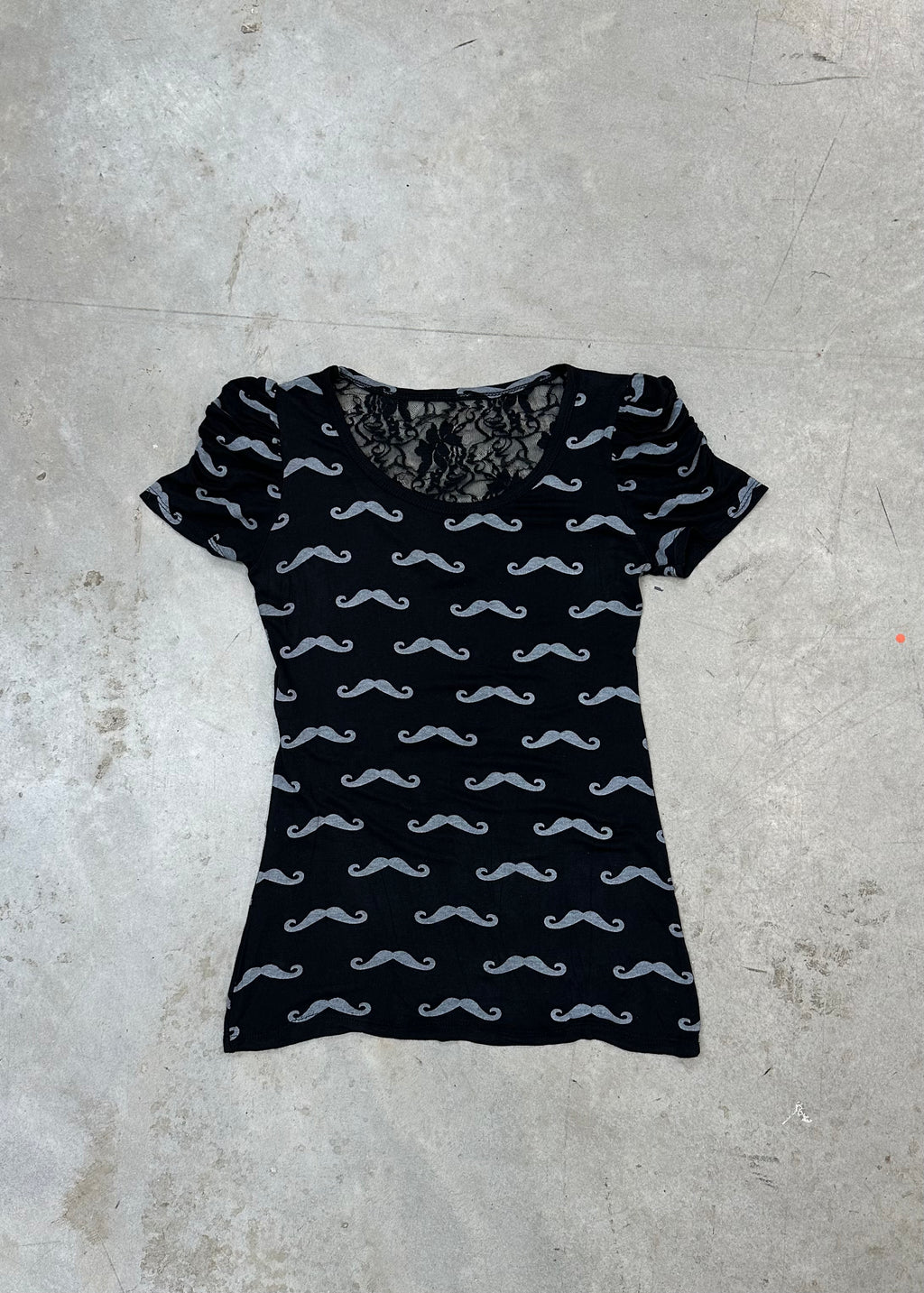 MOUSTACHE GRAPHIC PRINT T-SHIRT