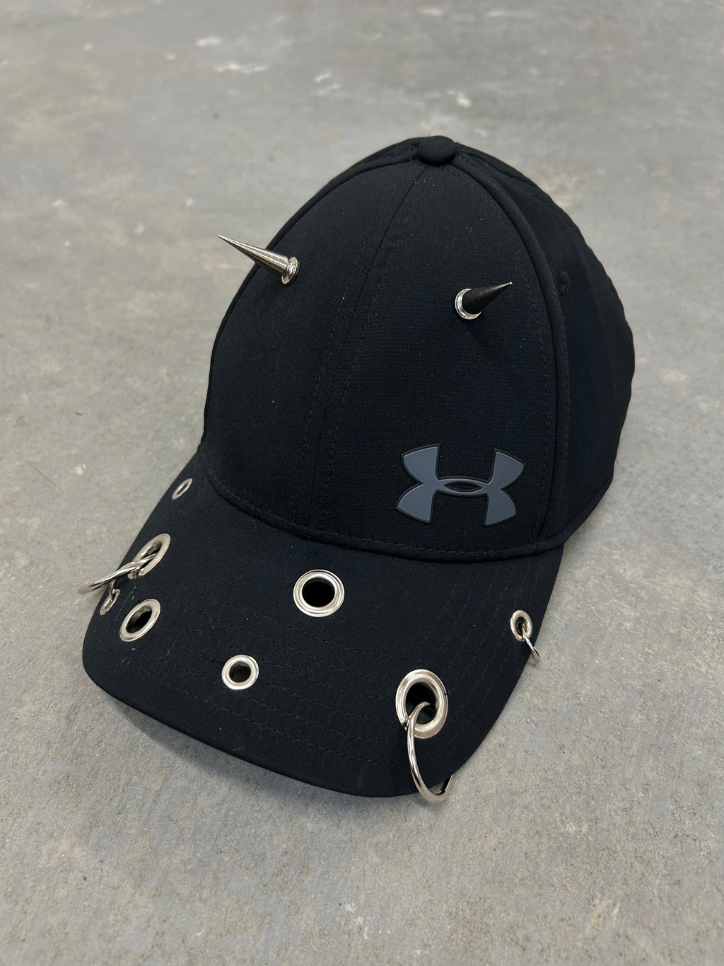 UNDERARMOUR 'DEVIL' CAP