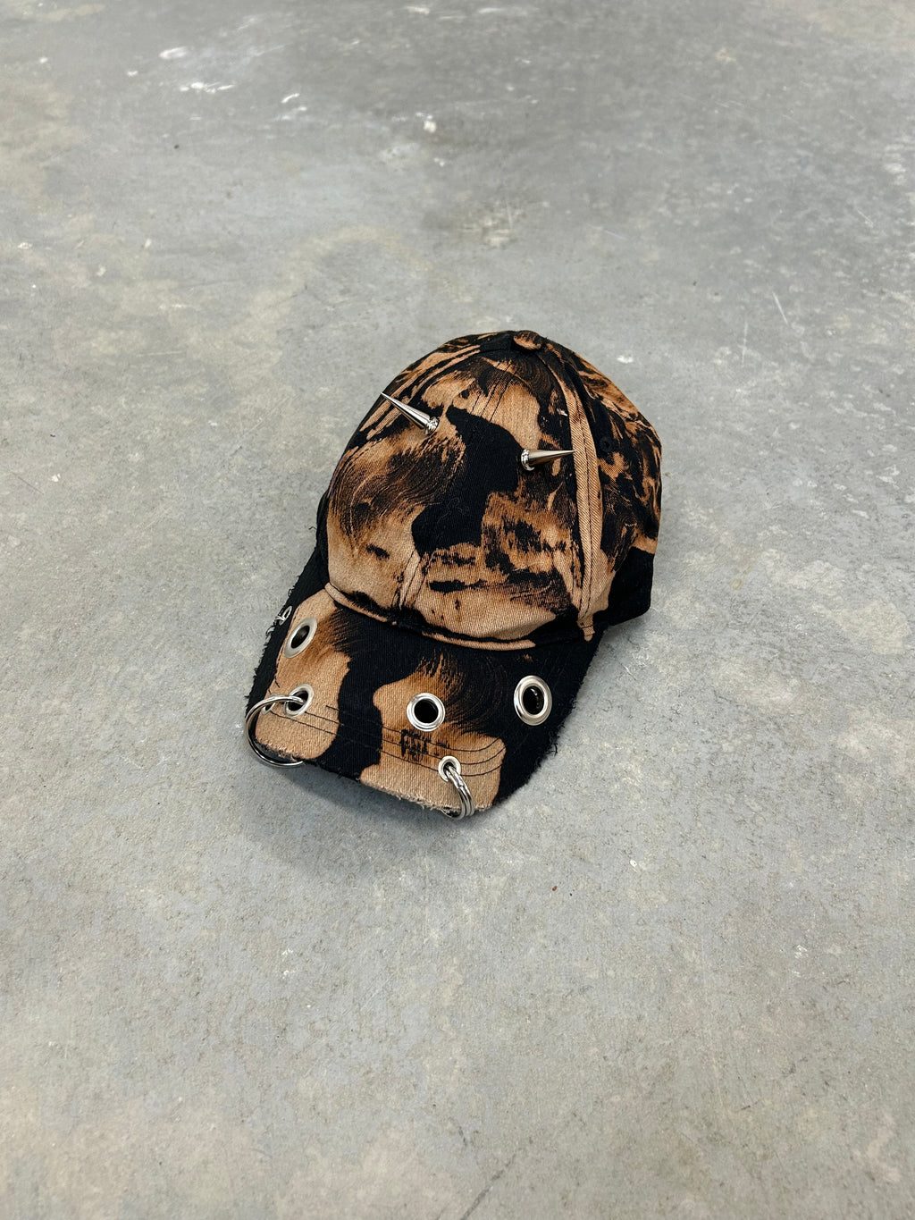BLEACHED 'DEVIL' CAP