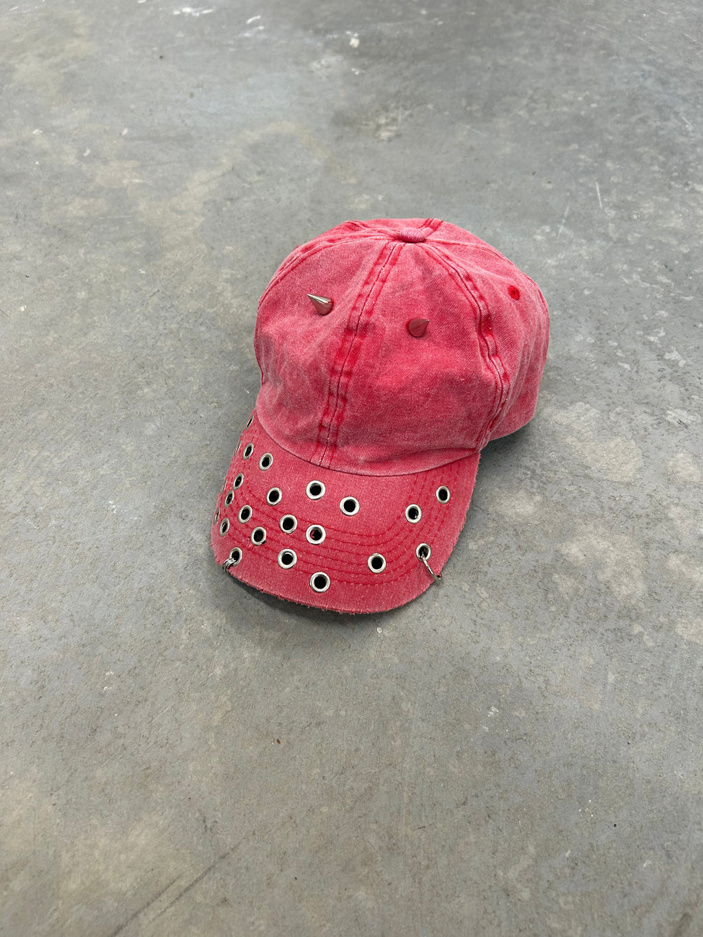 RED 'DEVIL' CAP