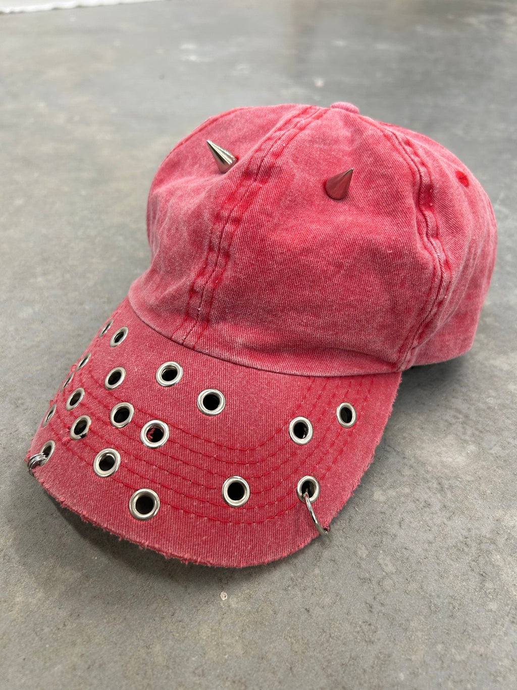 RED 'DEVIL' CAP