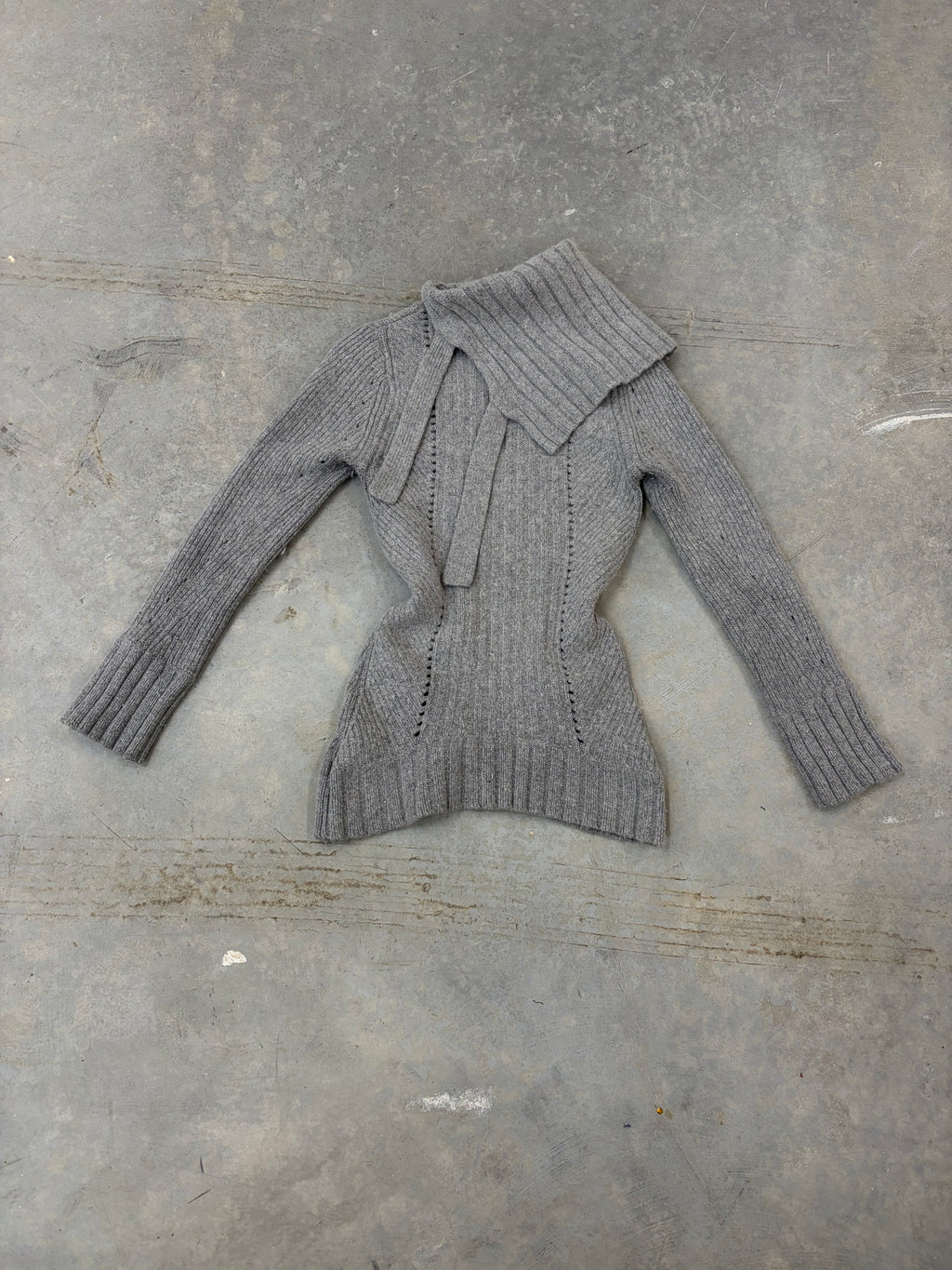 BUCKLE KNIT JUMPER