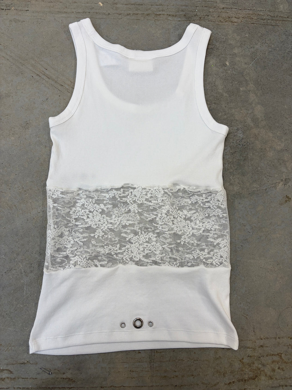 TJ LACE PANEL TANK TOP